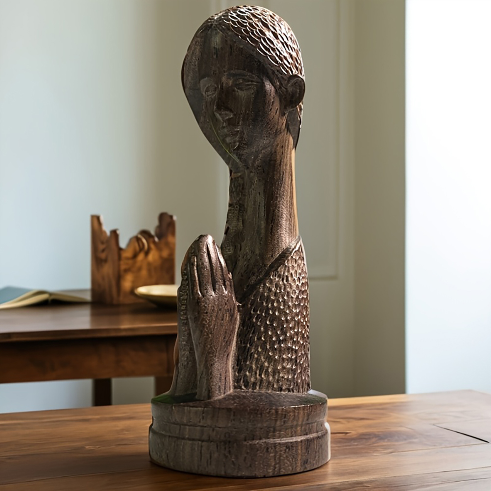 Home Office Bookshelves - Statue de fille en prière sculptée