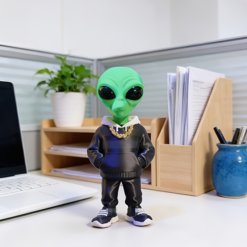 Home Office Bookshelves - 1 figurine d'alien verte avec design